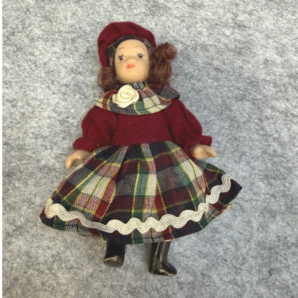 Vtg House Emporium Porcelain 5" Doll 5 Plaid Skirt Beret Scottish Style Freckles